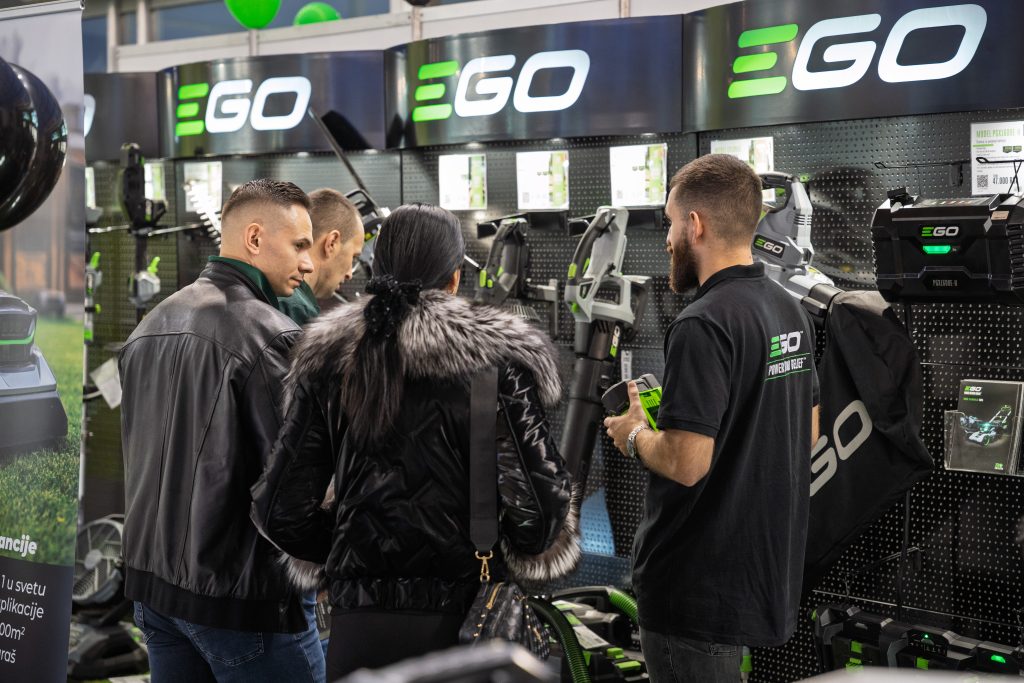 Ljudi na sajmu EGO alati